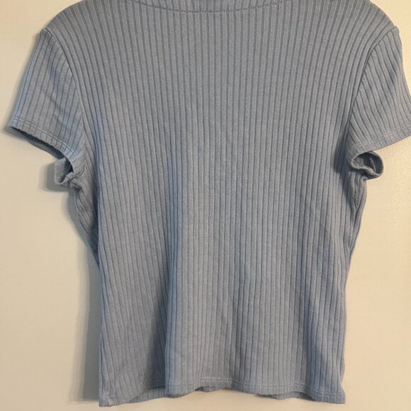 Reformation Ribbed Button-Front Crop Top – Light Blue - Picture 2 of 4